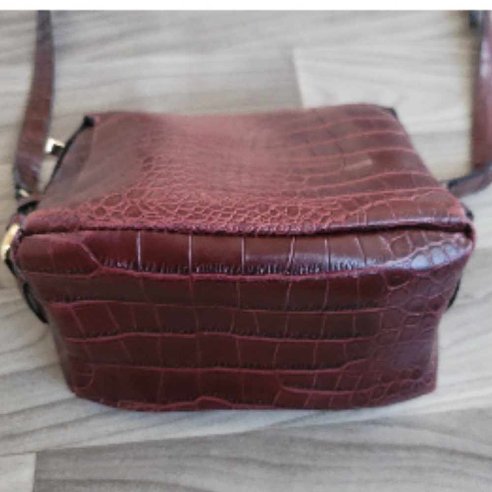 Zara faux croc burgundy color purse. NWOT